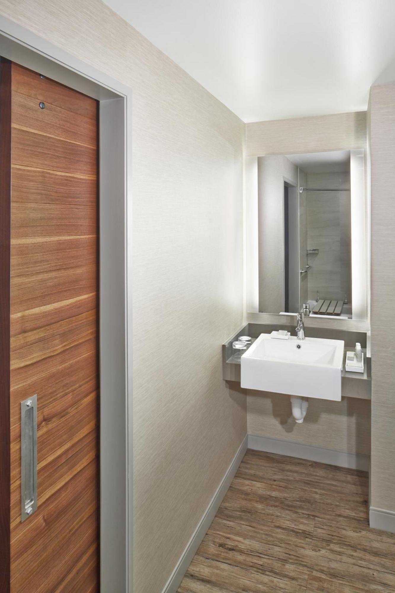 Double Room with Two Double Beds - Mobility Accessible with Tub